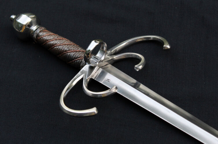 Left Hand Dagger 2